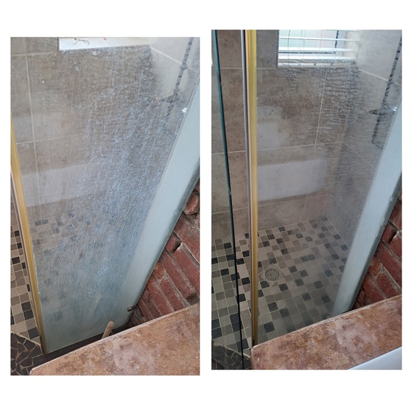 How to keep a shower glass door clean